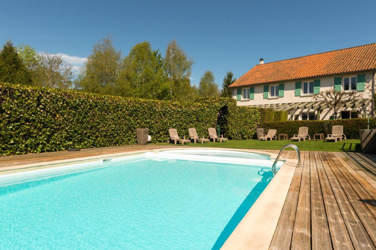 Le Tromp' L'Oeil Bed and Breakfast Vitrac  Buitenkant foto